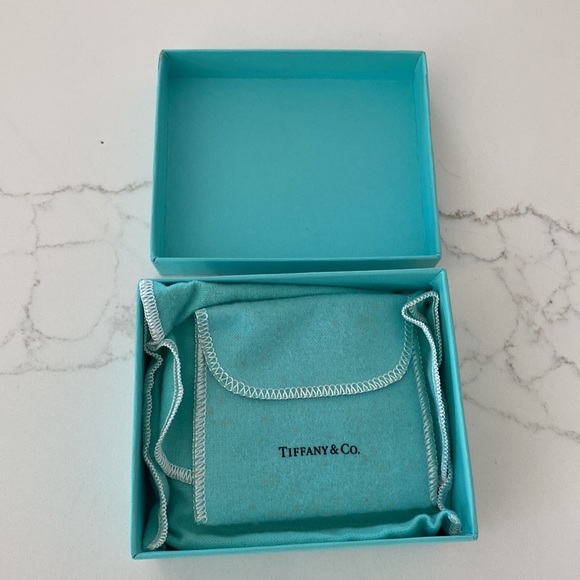 Tiffany & Co. Sterling silver baby comb with pink & blue tassel - Picture 8 of 12